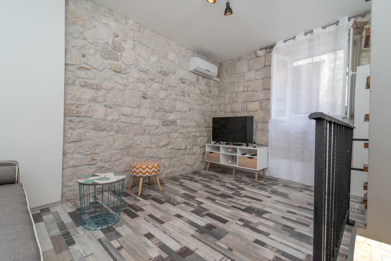 Apartman Skuribanda Трогир Екстериор снимка