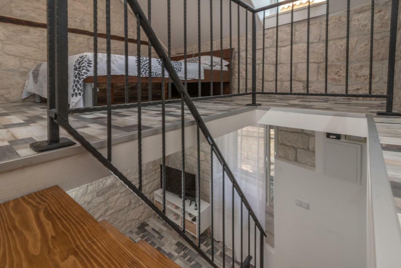 Apartman Skuribanda Трогир Екстериор снимка